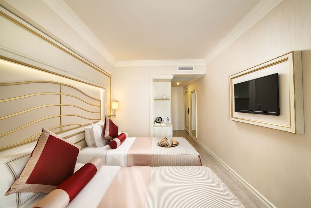 undefined Halifaks Hotel 9