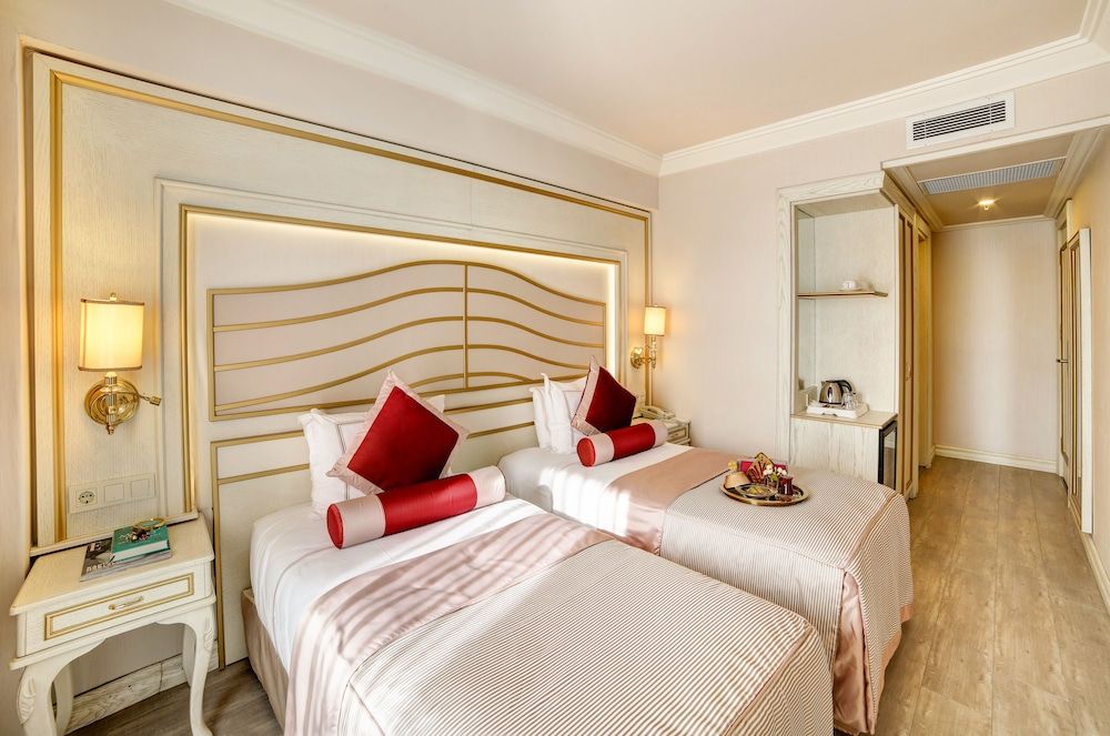 undefined Halifaks Hotel 8