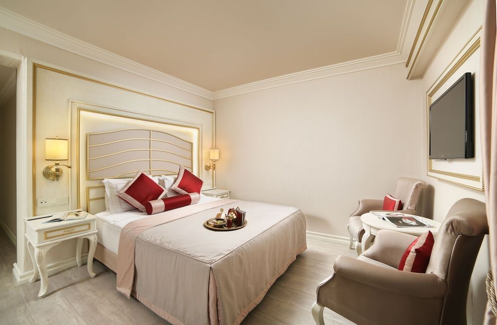 Halifaks Hotel Deluxe Double or Twin Room, 1 King Bed, Balcony, City View 5