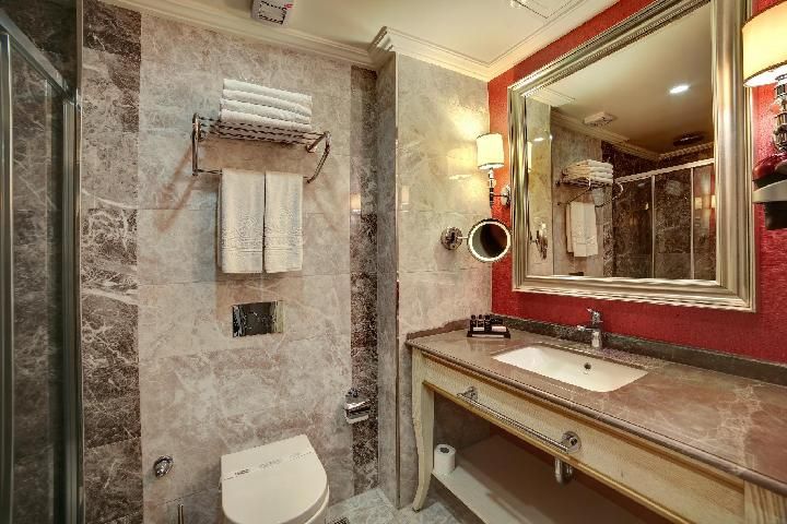 undefined Halifaks Hotel 10
