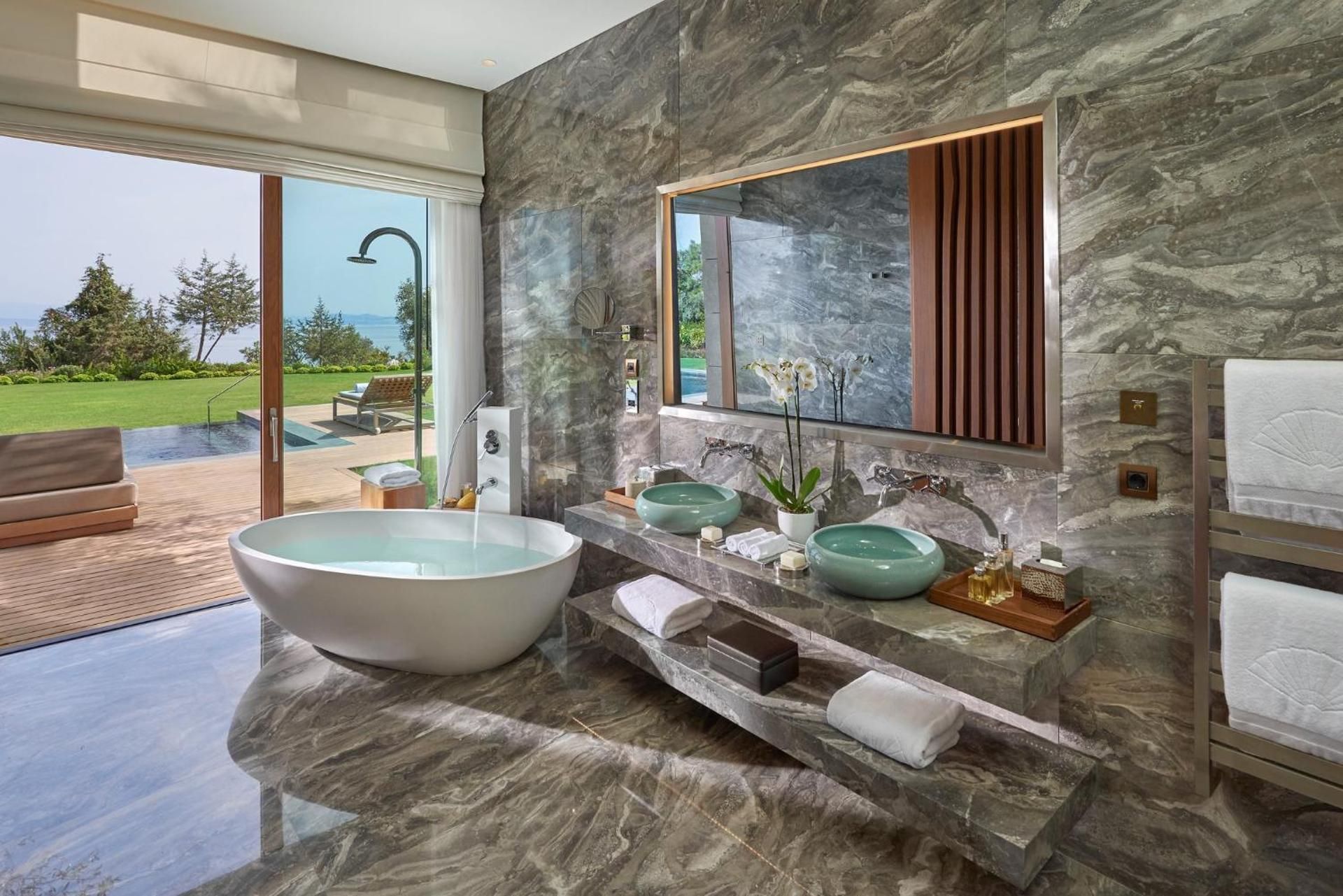 Blue Beach Villa Four Bedroom