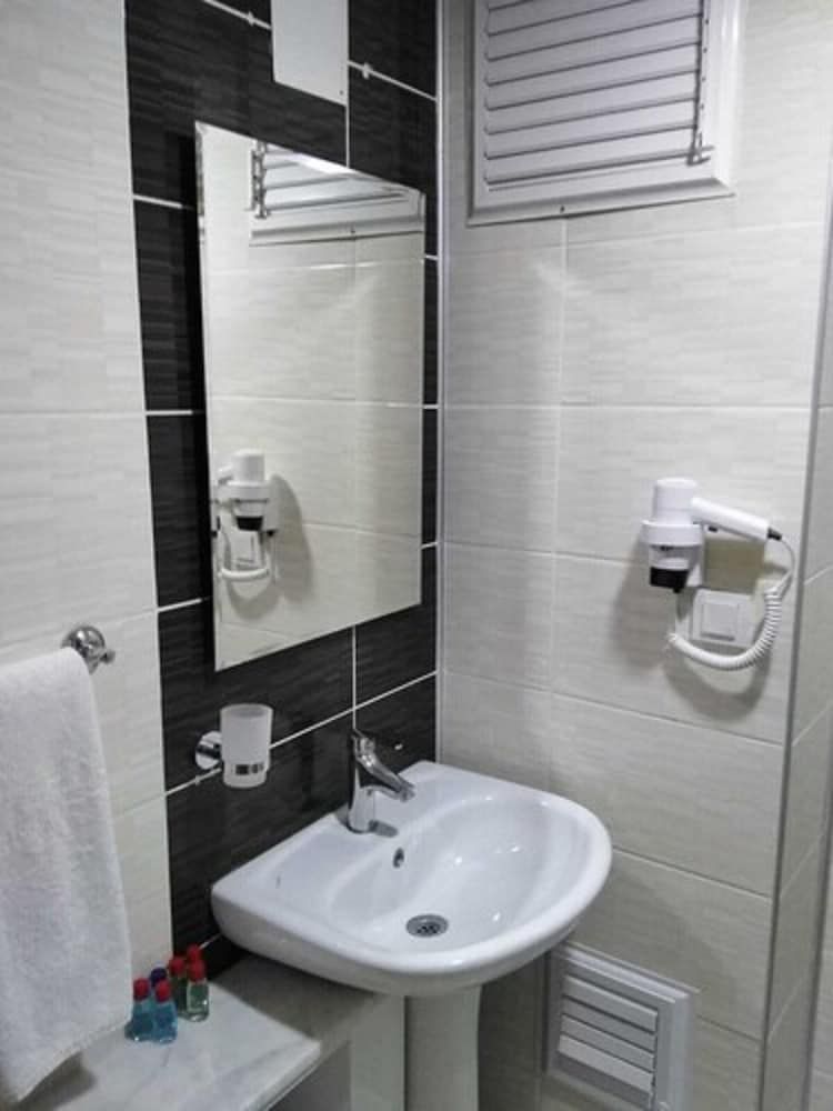 Kadriye Sarp Otel Standard Room, 1 Bedroom, Balcony 3