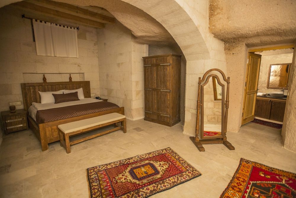 Helike Cave Suites Standard Room 16