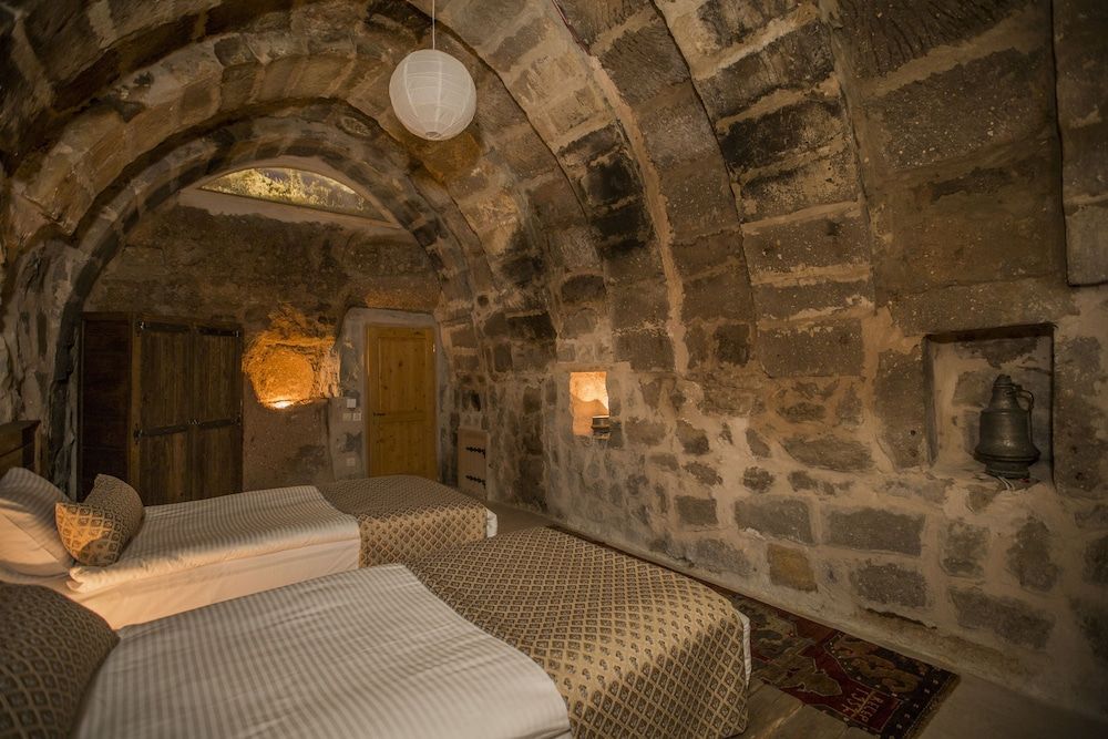 Helike Cave Suites Standard Room 2