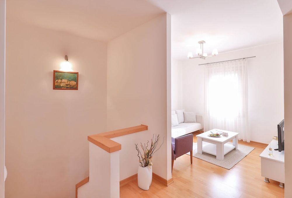 Myndos Residence Deluxe Duplex, 2 Bedrooms, Pool View 7