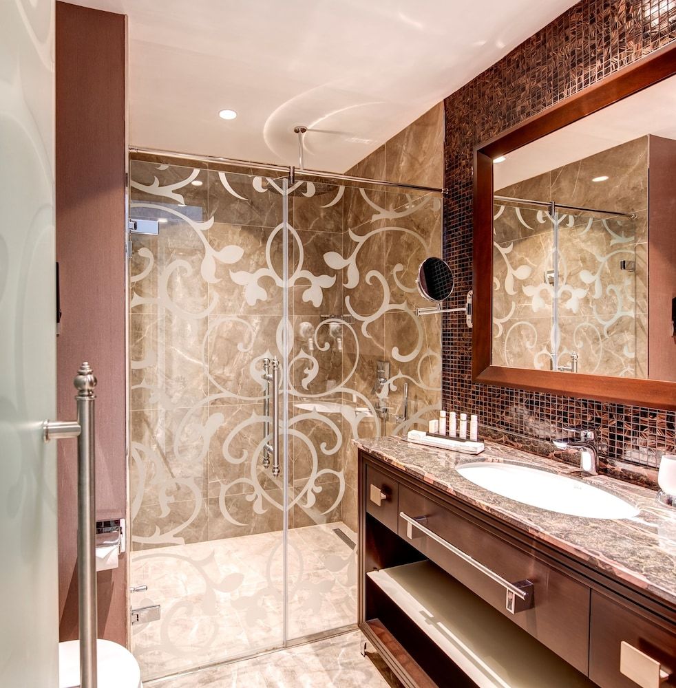 The Elysium Taksim Deluxe Twin Room 4