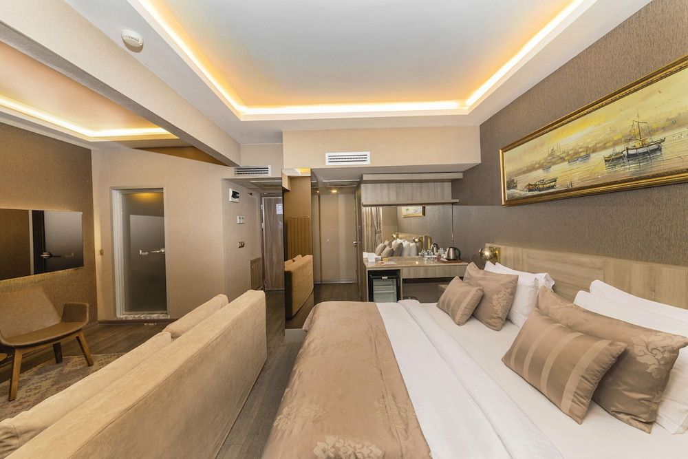 undefined Ayramin Deluxe Hotel 9