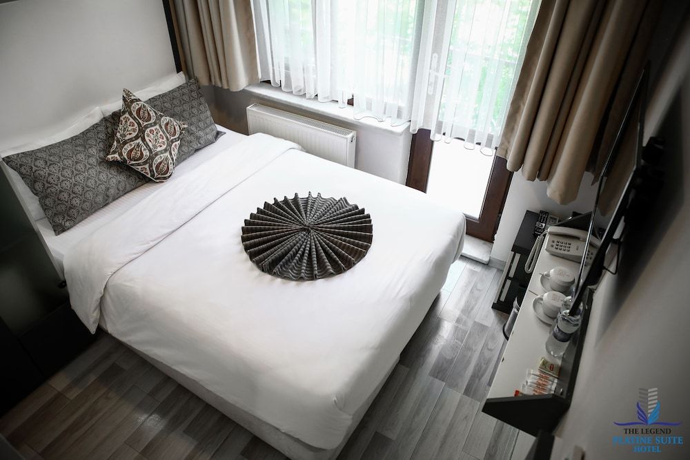 undefined The Legend Platine Suite 8