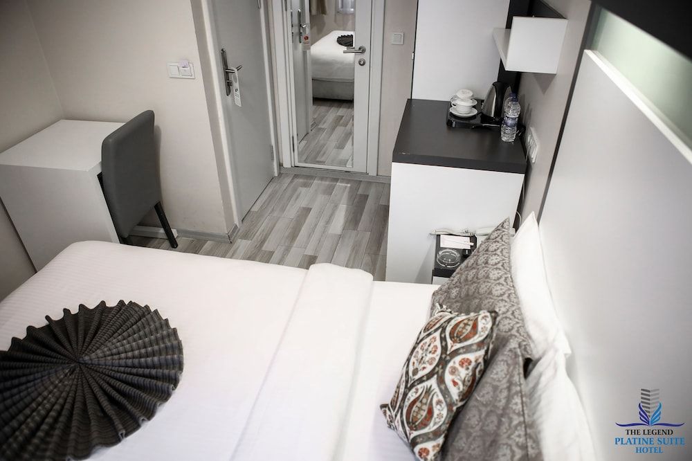 undefined The Legend Platine Suite 2