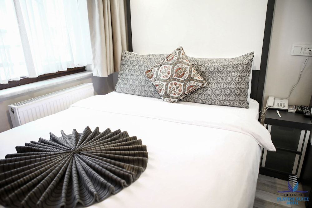 undefined The Legend Platine Suite 6