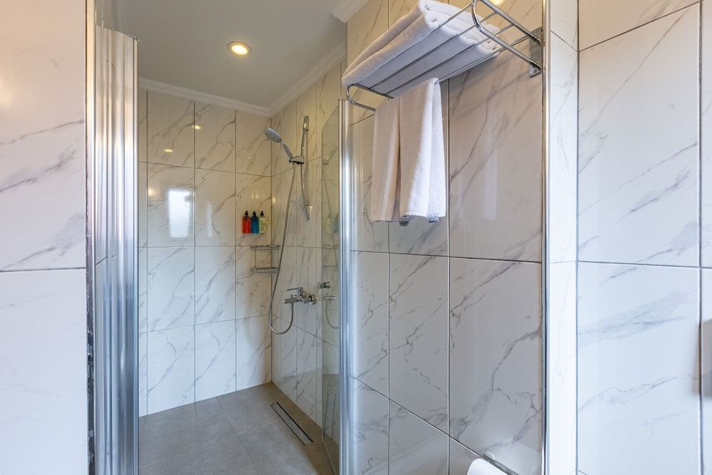 Seraglio Hotel & Suites Double Room 6