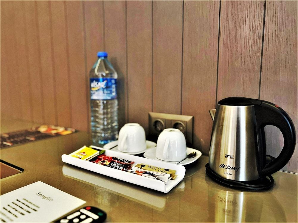 Seraglio Hotel & Suites Economy Room 7