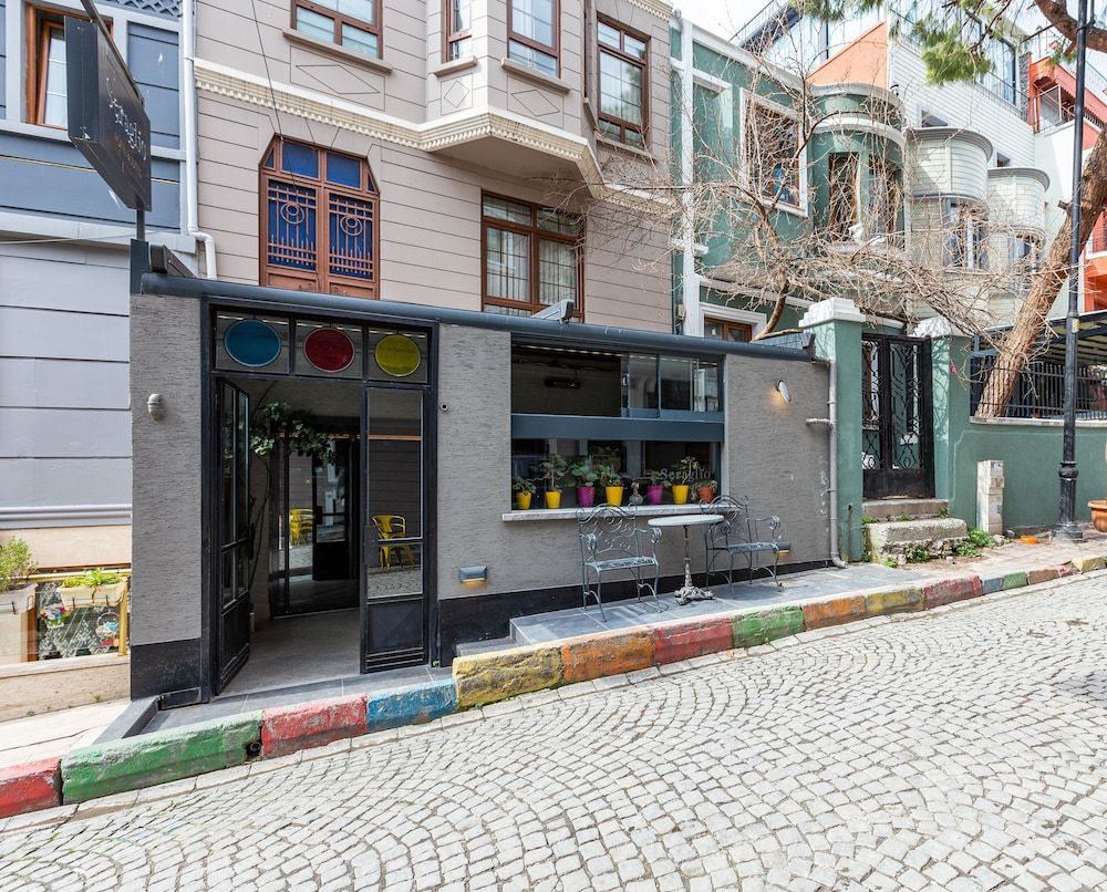 undefined Seraglio Hotel & Suites 8