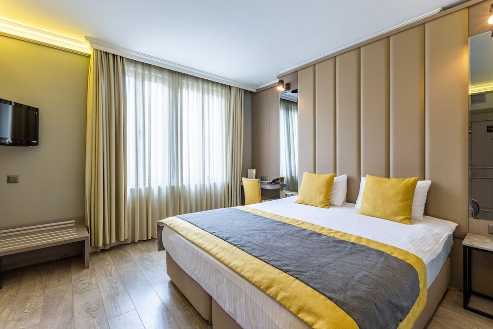 Seraglio Hotel & Suites Double Room 5