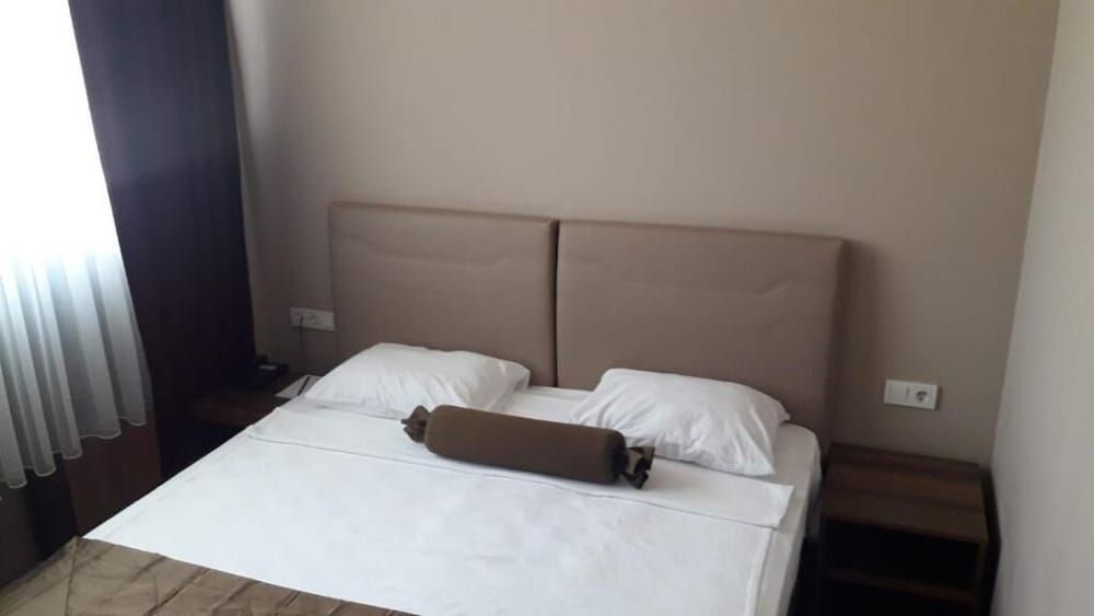 undefined Sky Business Hotel 4