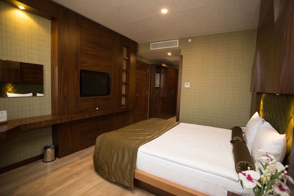 undefined Sky Business Hotel 5