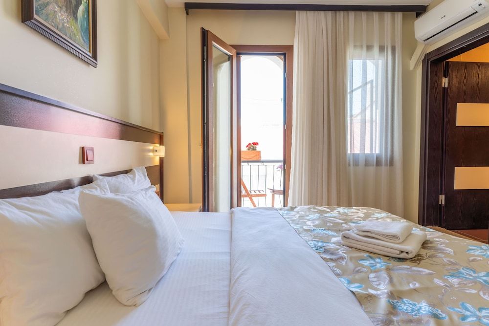 Hotel Karacam Double or Twin Room, City View 4