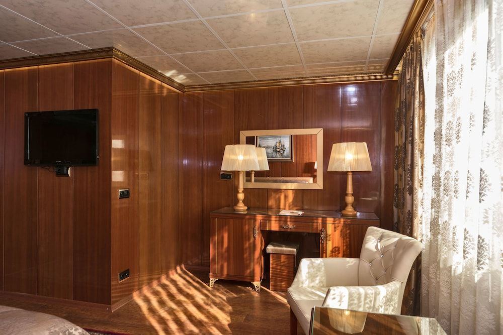 Cevheri's Hotel Grand Double Room, 1 Queen Bed, Sea View 7