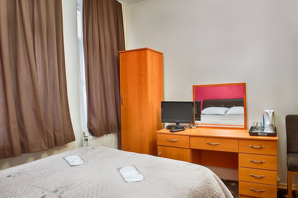Akdeniz Hotel Economy Double Room 4
