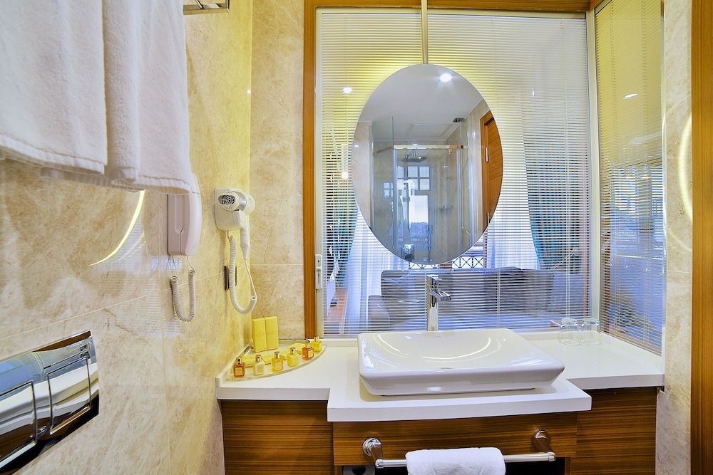 Momento Golden Horn Hotel Double Room, City View 6