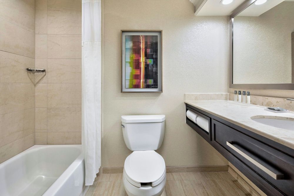 Room, 2 Queen Beds, Garden View (Hearing Accessible)