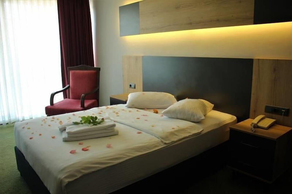 Sinop Mola Otel Standard Double Room, 1 Double Bed, Garden View 2