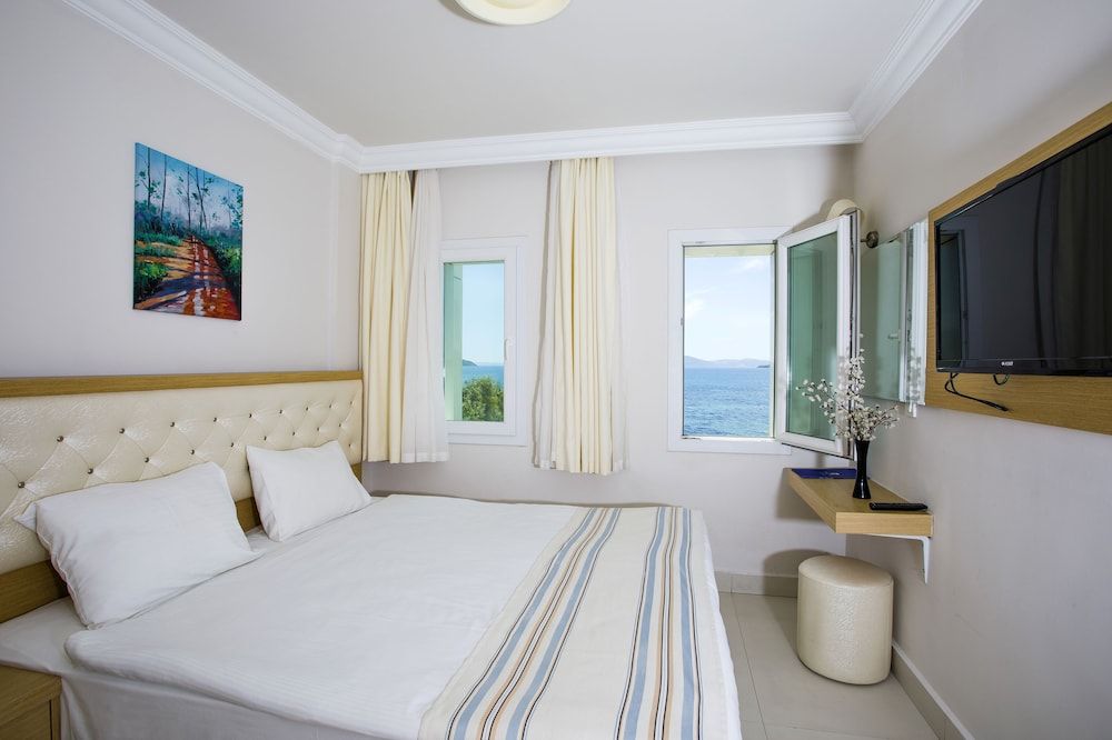 Dragut Point North Hotel Standard Double or Twin Room 4