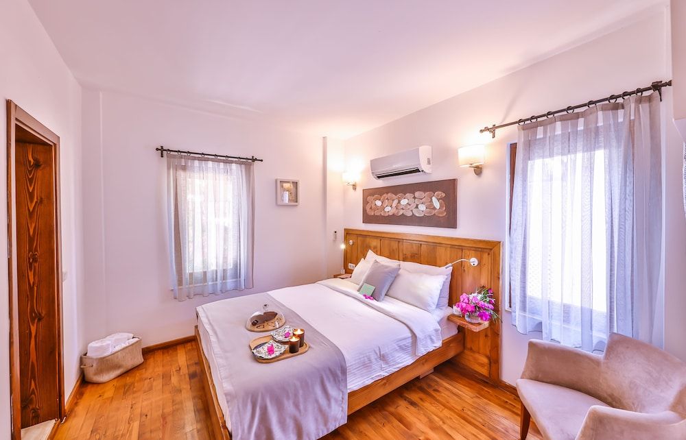 Deluxe Double Room, Garden View
