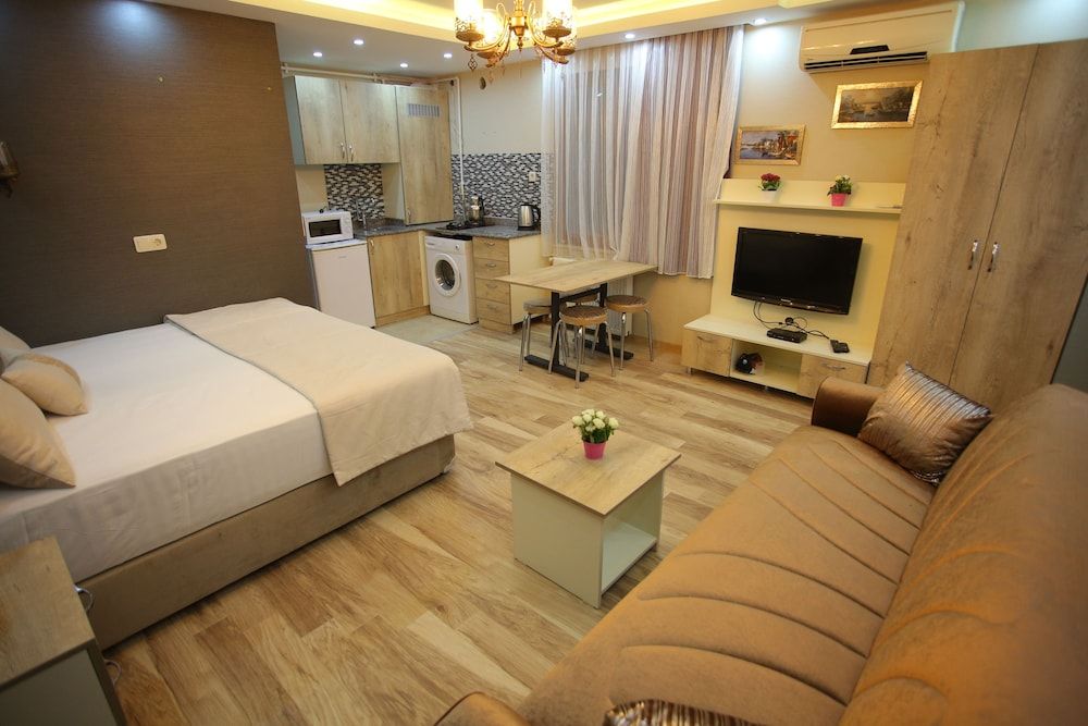 undefined Artist Rooms Suites 2