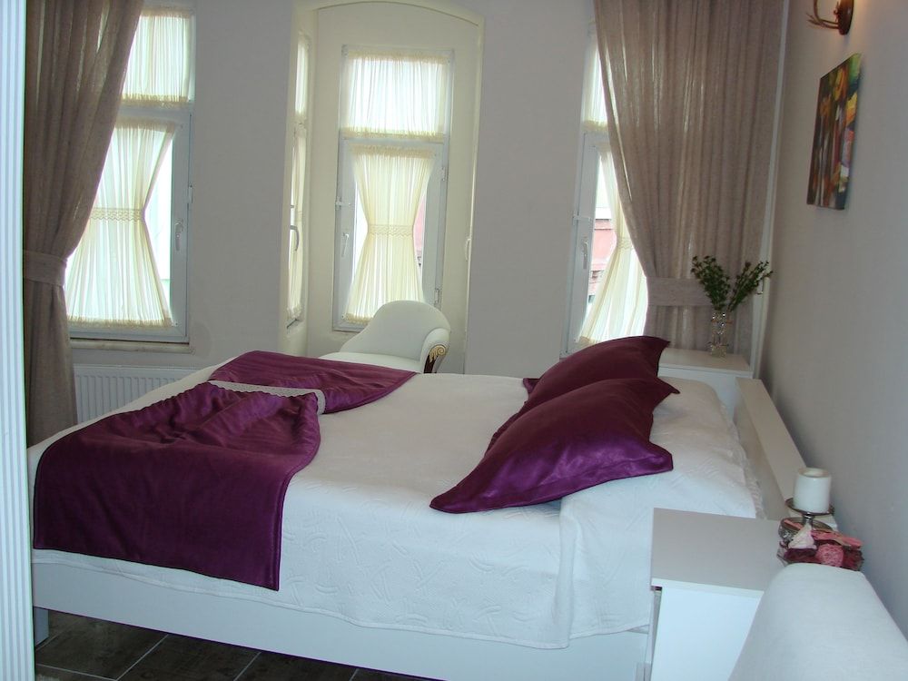 undefined Volare Aparts 5