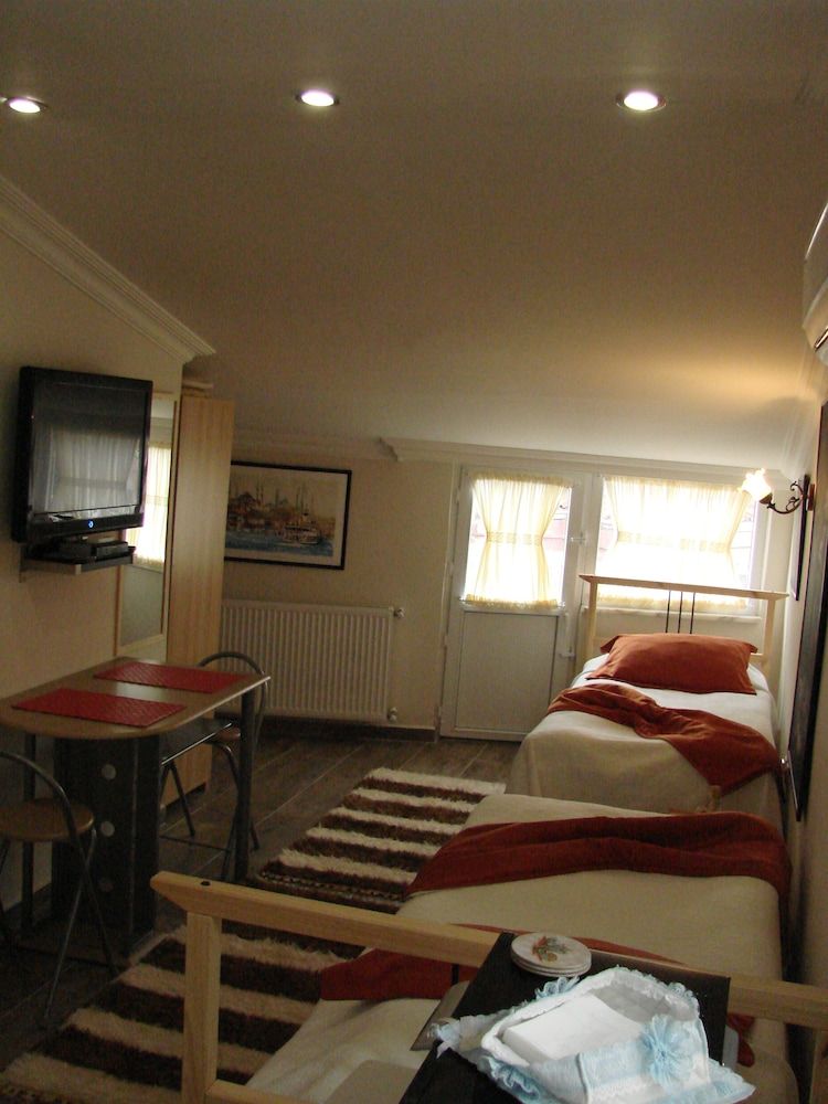 Volare Aparts Standard Apartment, Balcony 3