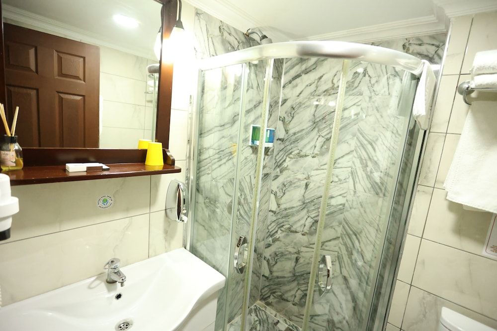 Asmali Hotel Standard Double Room 9