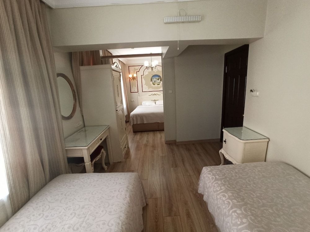 undefined Asmali Hotel 5