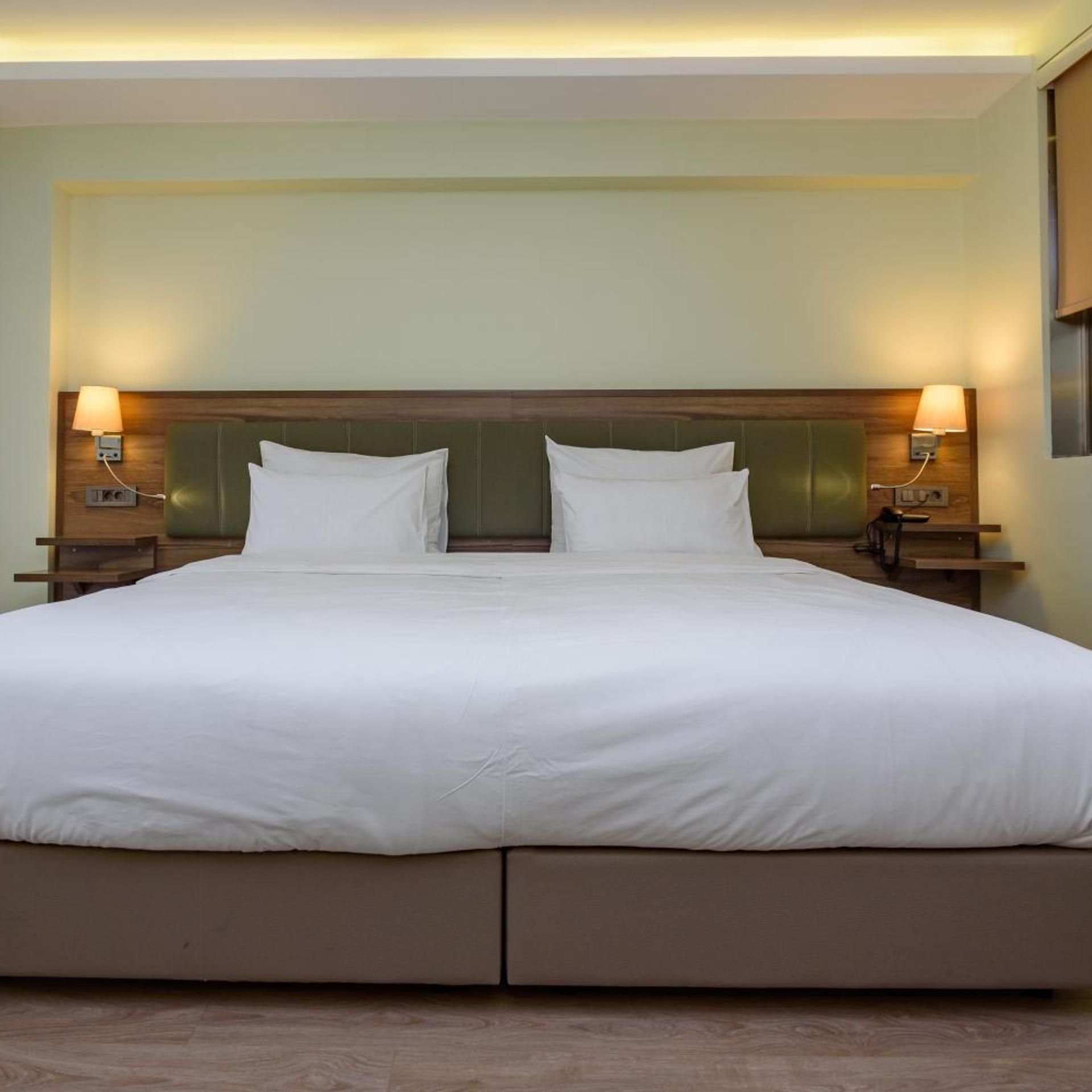 Numi Hotel DELUXE, DOUBLE OR TWIN BED 4
