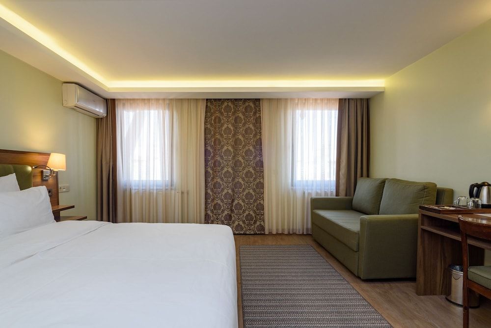 undefined Numi Hotel 4