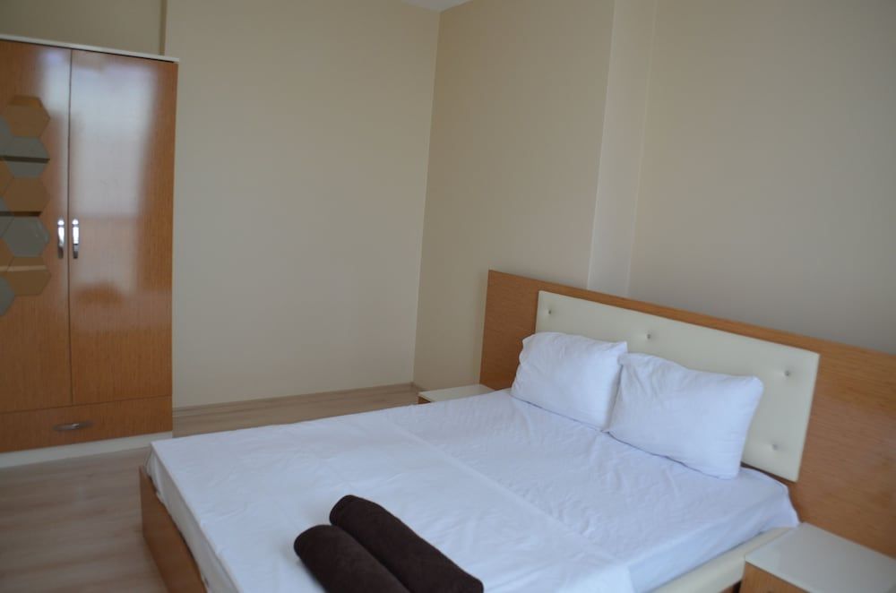 undefined Hill Suites 4