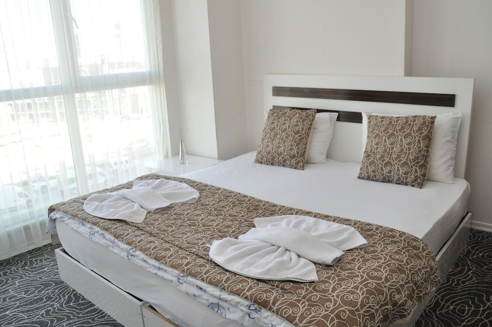 undefined Ser Suite Hotel 8