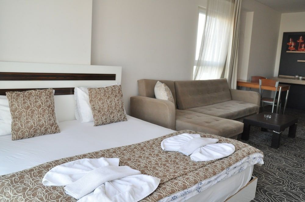 undefined Ser Suite Hotel 7