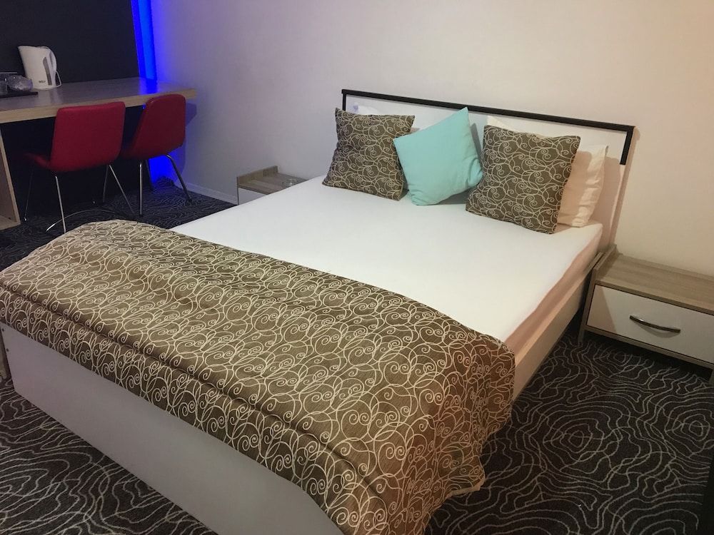 undefined Ser Suite Hotel 5