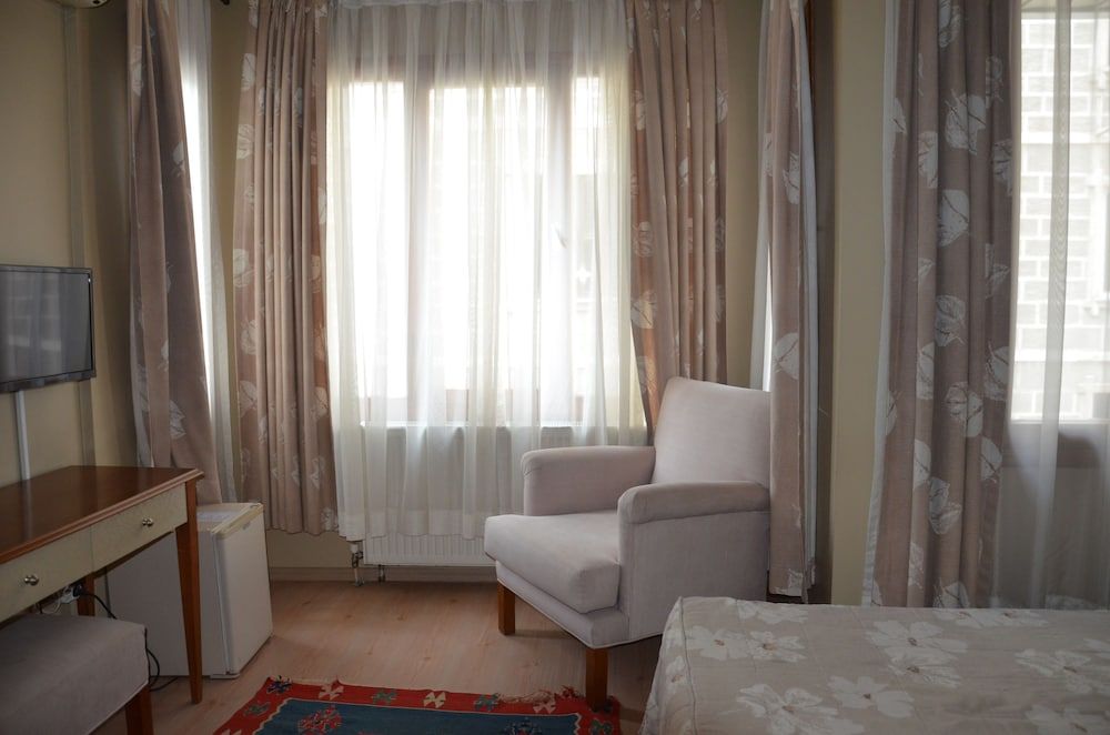 Hotel Fehmi Bey Double or Twin Room 9