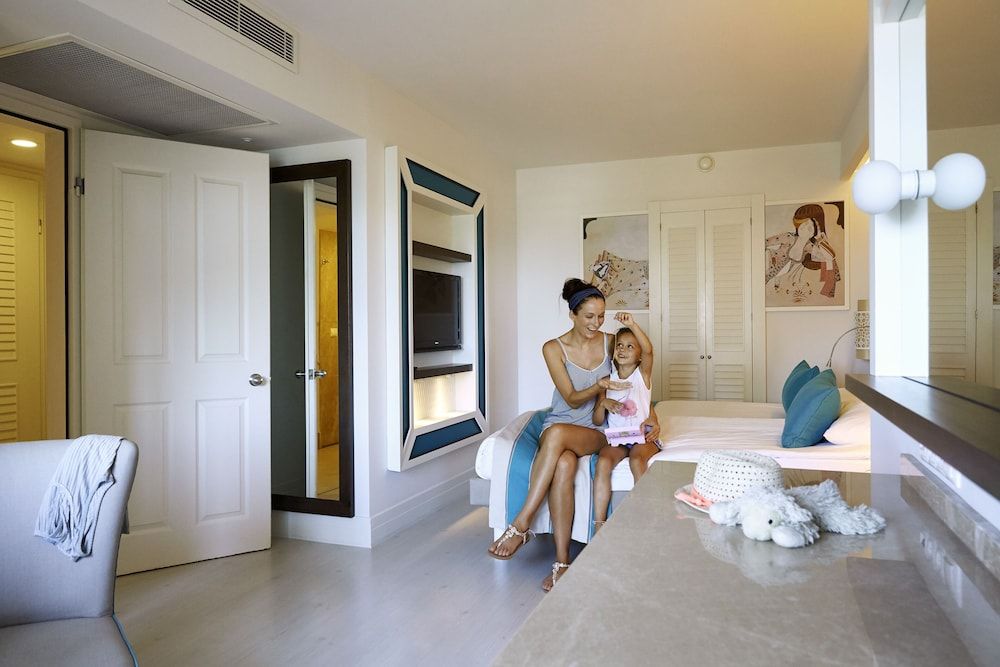 undefined ROBINSON PAMFILYA - All Inclusive 3