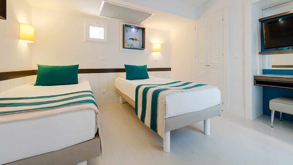 undefined ROBINSON PAMFILYA - All Inclusive 5