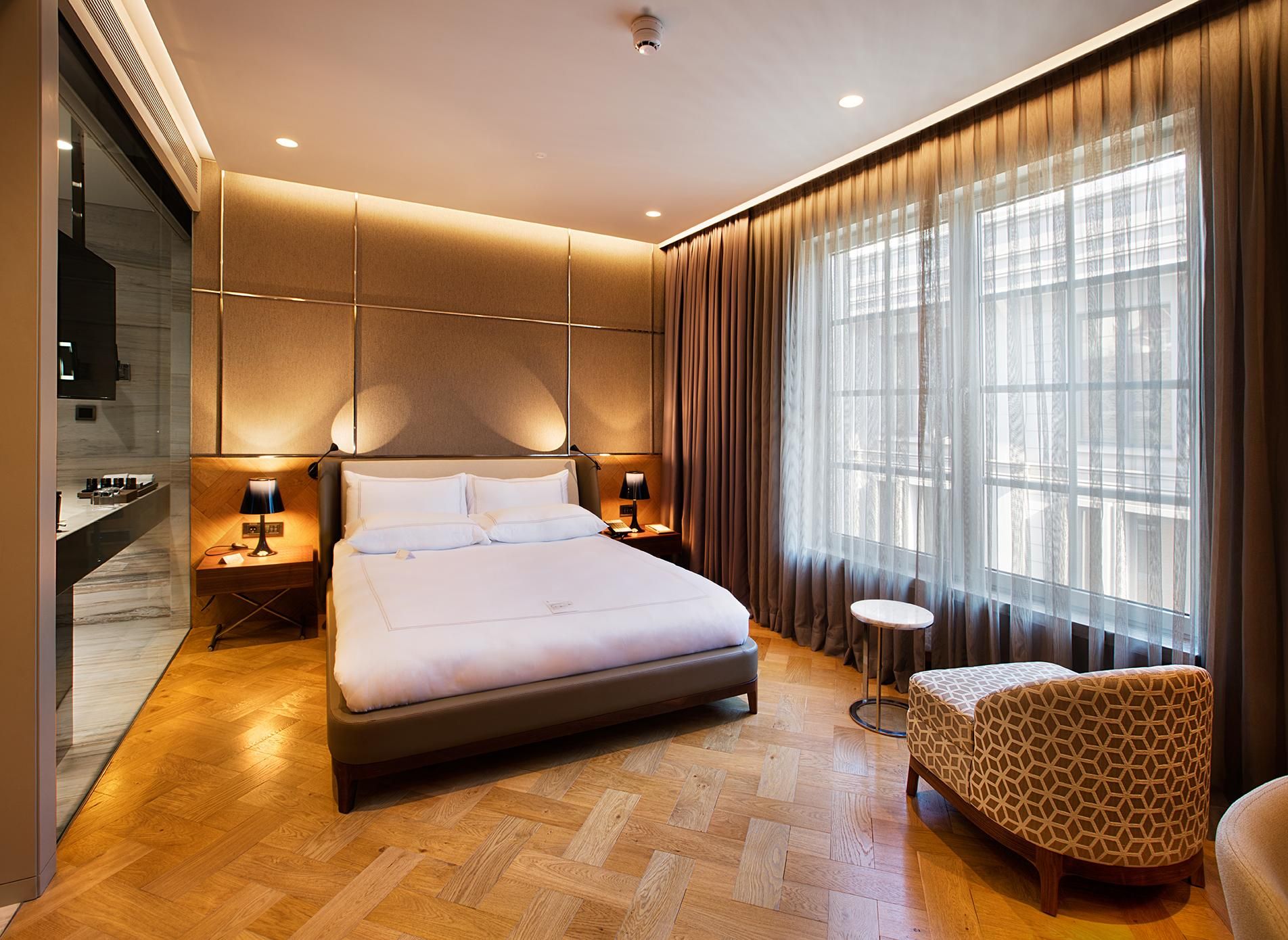 Junior Suite - 1 King Bed