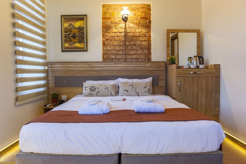 undefined Fide Hotel 8