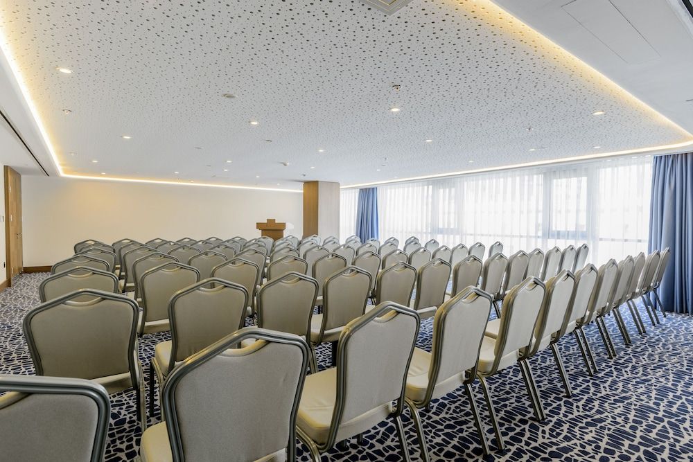 undefined Nearport Hotel 9