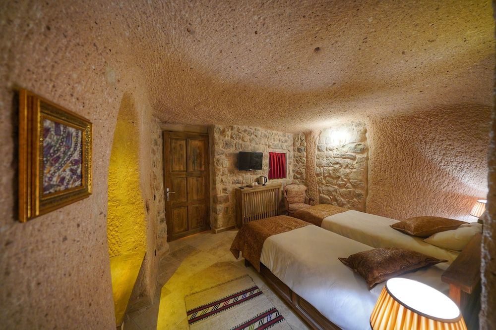 Takaev Cave House Twin Cave Room 4