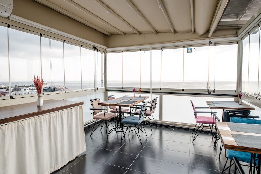 undefined Camelot Apartment 9