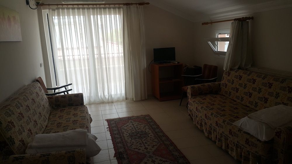 Cicek Otel & Apartments