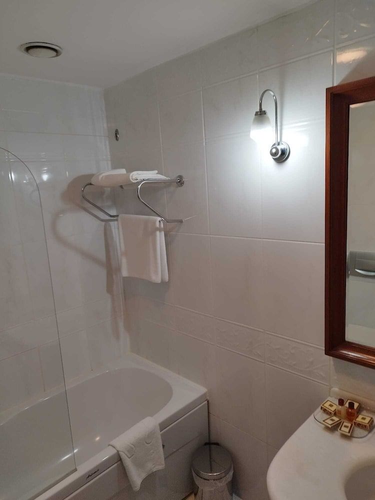 Dila Hotel Standard Double or Twin Room 4