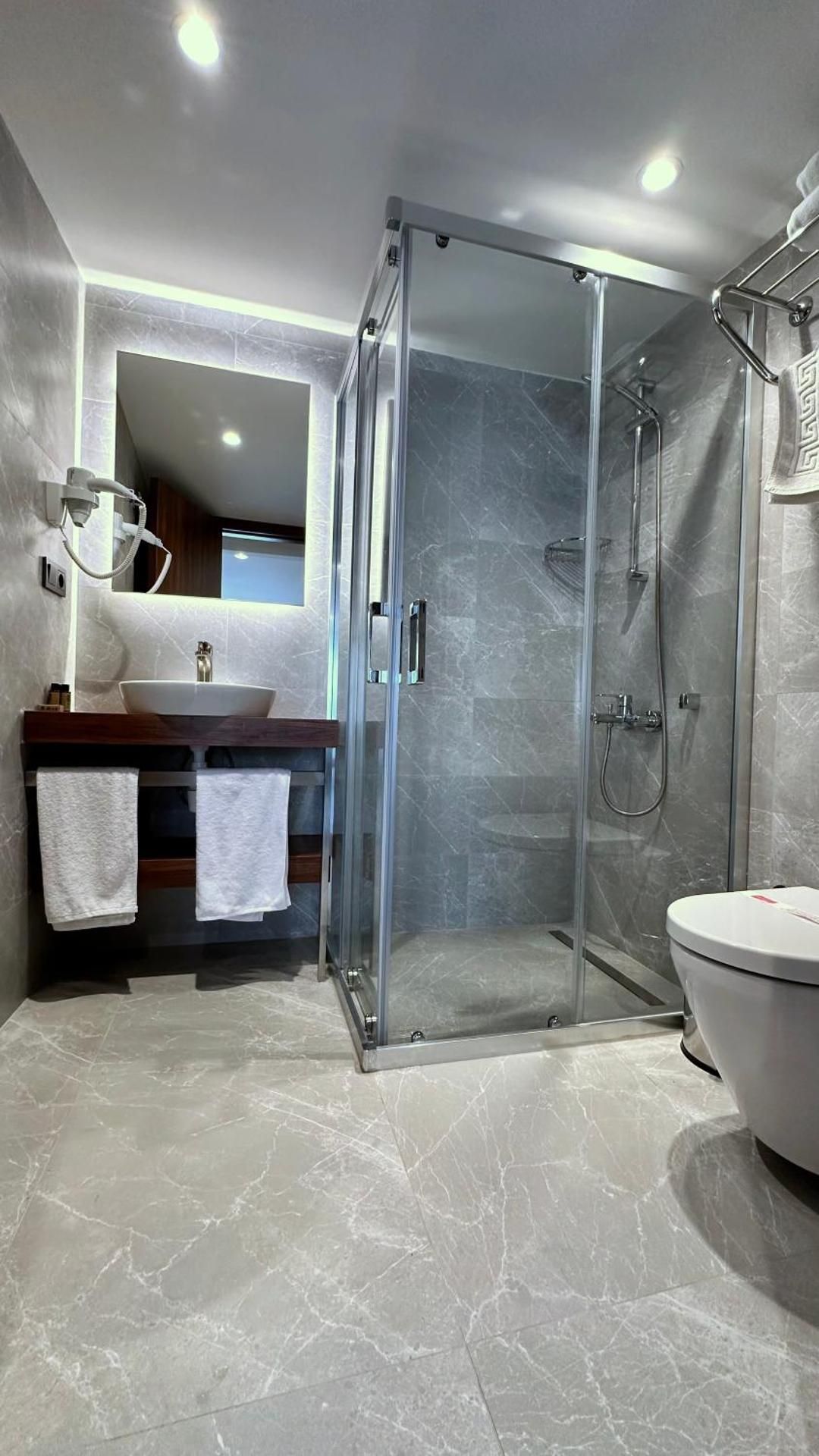 Queen Room with Balcony